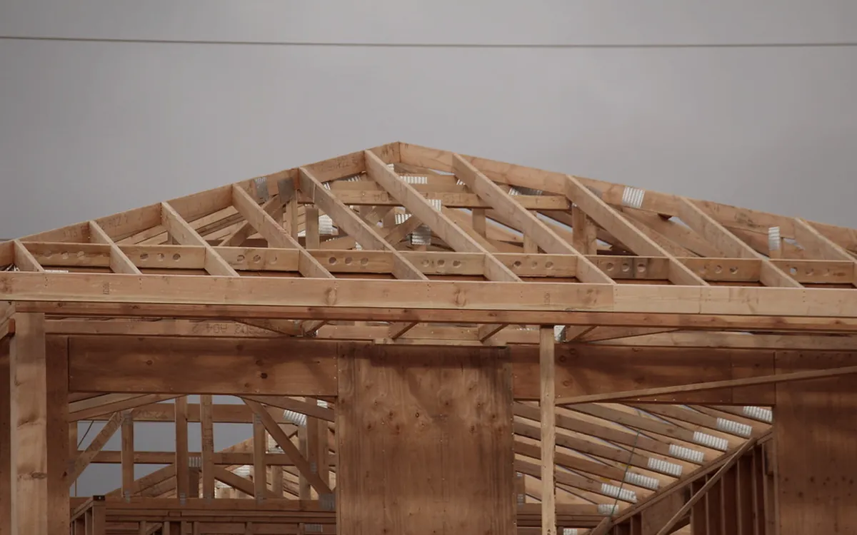 Estructura de madera de una ampliación en construcción
